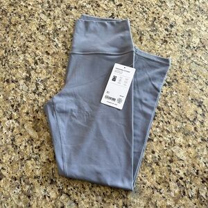 NWT: Athleta Transcend 7/8 Leggings, size medium
